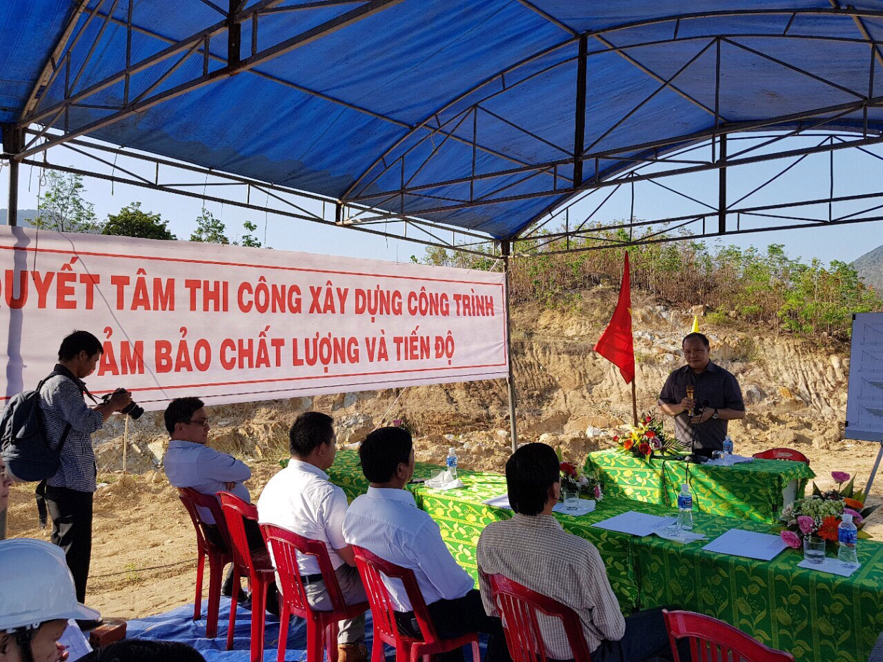 Lãnh đạo Bộ NN & PTNT phát biểu chỉ đạo tại lễ.