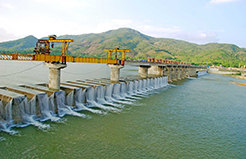Van Phong self spillway dam