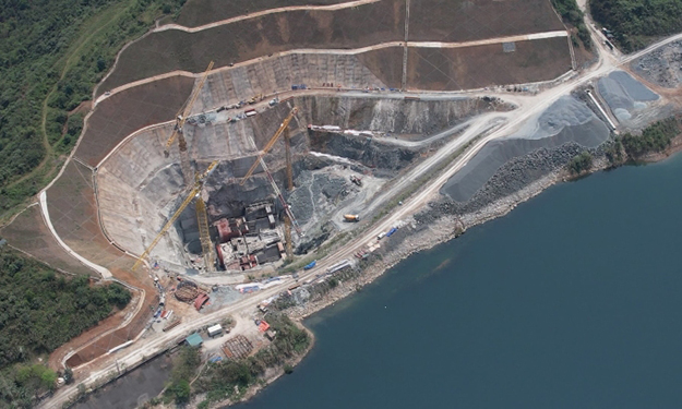Thủy điện Hòa Bình xây hầm dẫn nước lớn nhất Việt Nam
